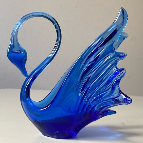 Vintage Cobalt Blue Hand Blown Art Glass Murano Style Swan Sculpture - Picture 12 of 16